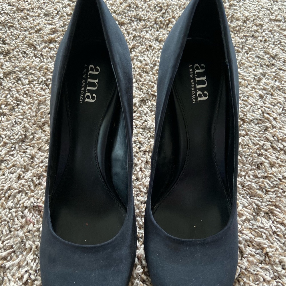 A New Approach (a.n.a) heels!